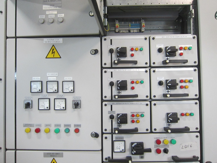 panel 8